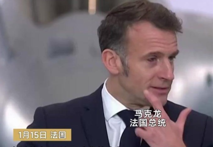 华体会app下载-又被家暴了？马克龙右眼血管破裂遭质疑！布丽吉特：15岁的他让我痴迷